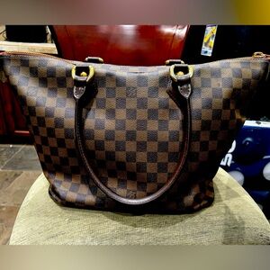 Louis Vuitton purse